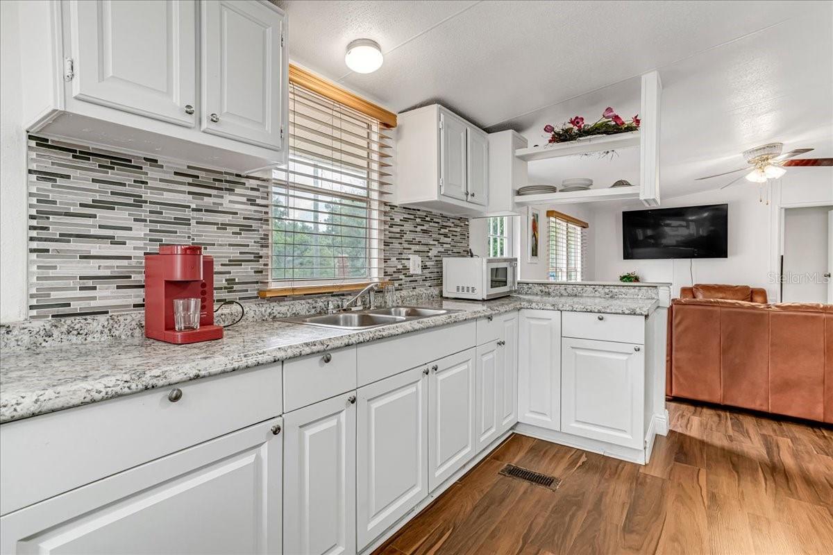33608 MANDRAKE RD — photo 2