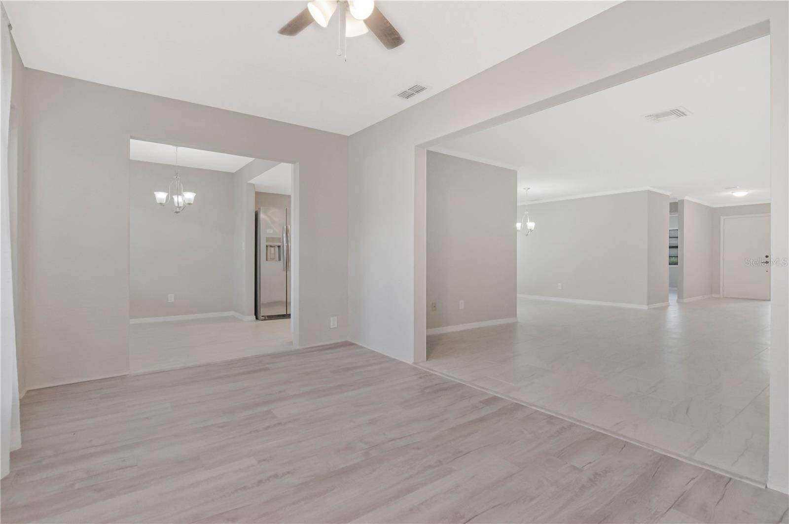 2630 LANCASTER DR — photo 22