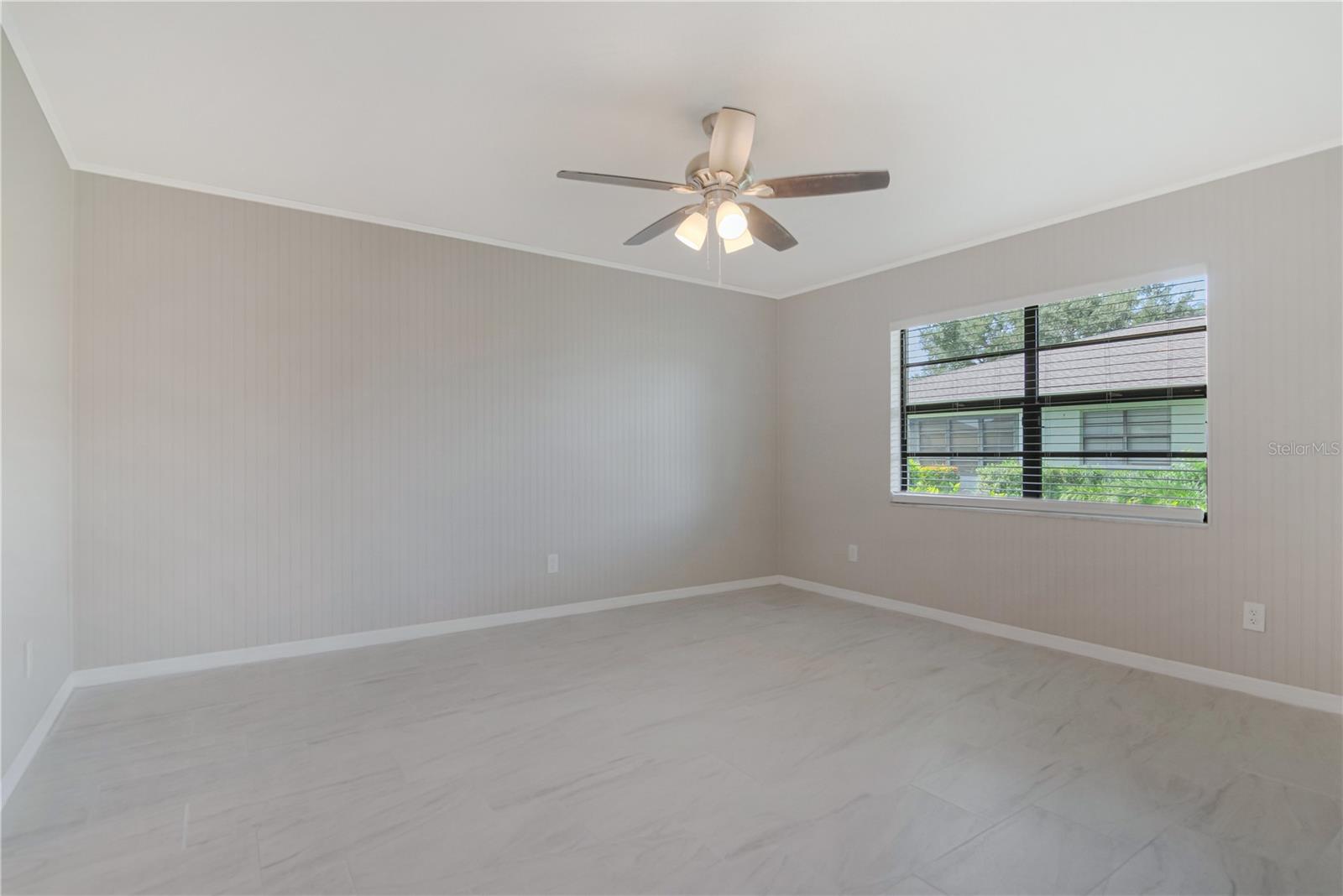 2630 LANCASTER DR — photo 25