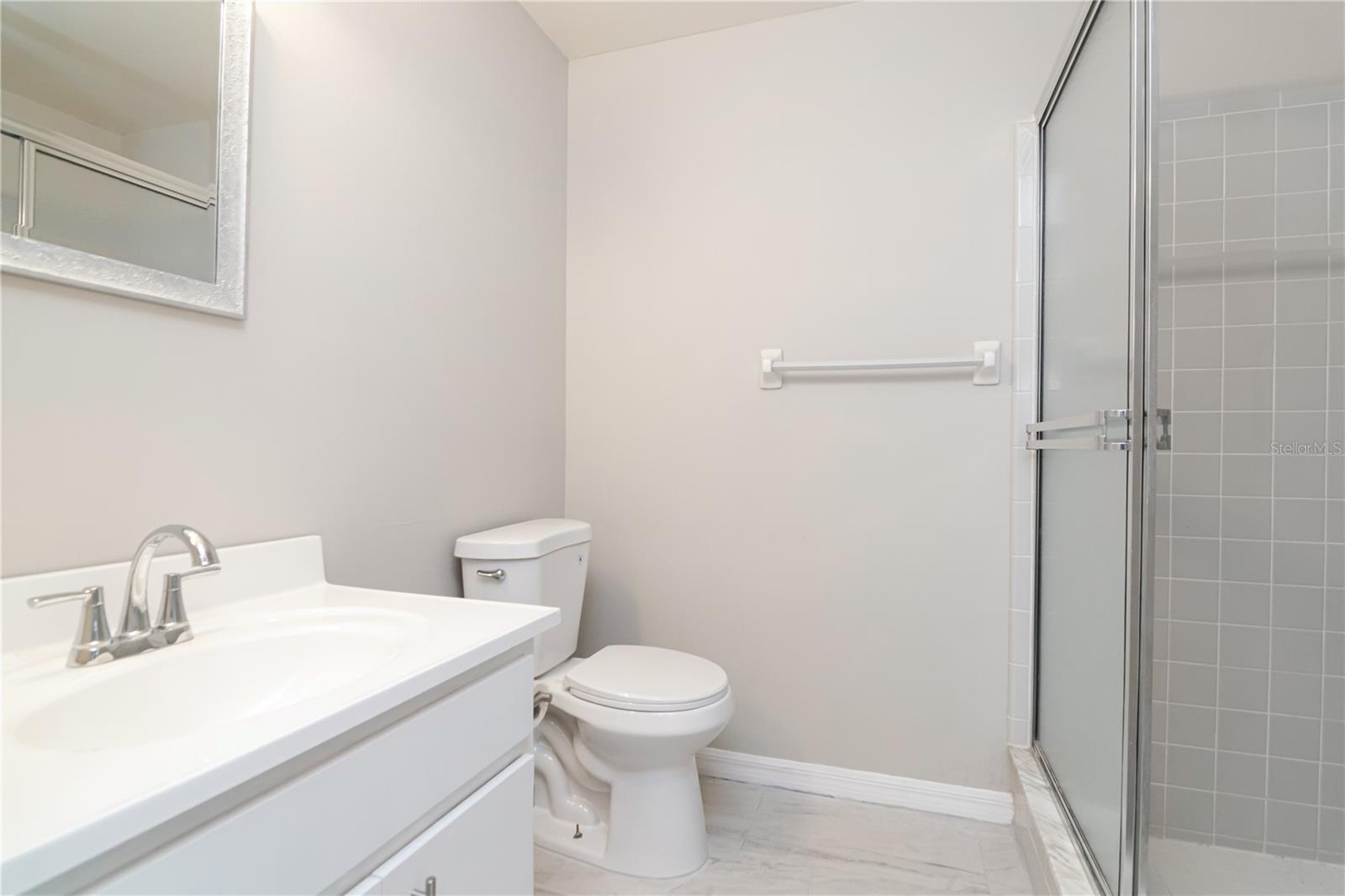 2630 LANCASTER DR — photo 27