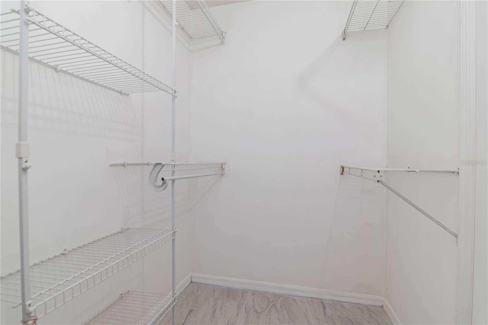 2630 LANCASTER DR — photo 28