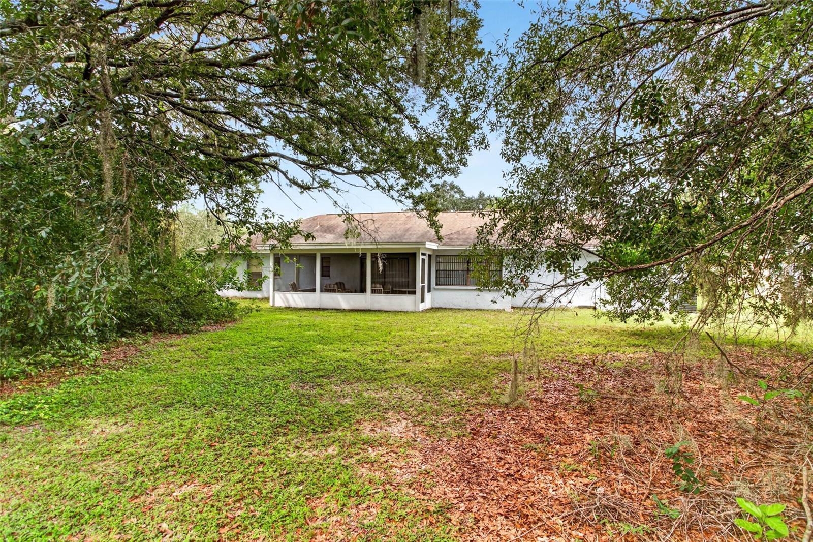 7220 WOODBROOK DR — photo 29