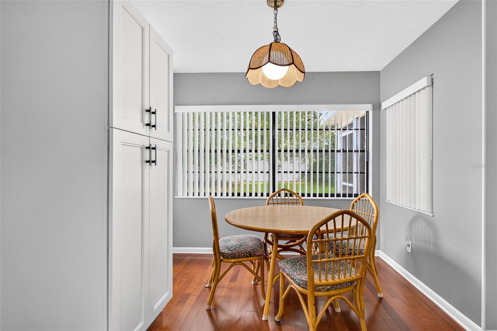 7220 WOODBROOK DR — photo 14