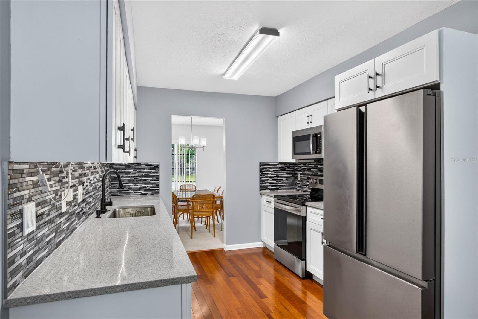 7220 WOODBROOK DR — photo 11
