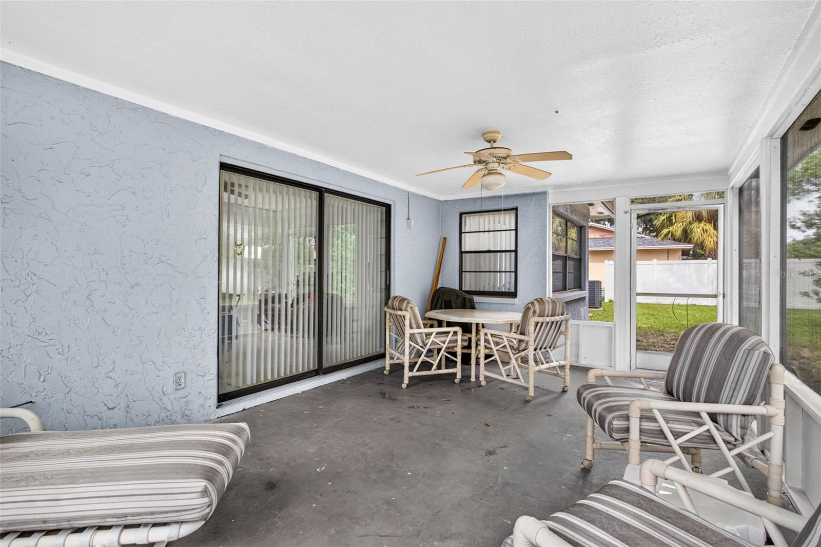 7220 WOODBROOK DR — photo 25