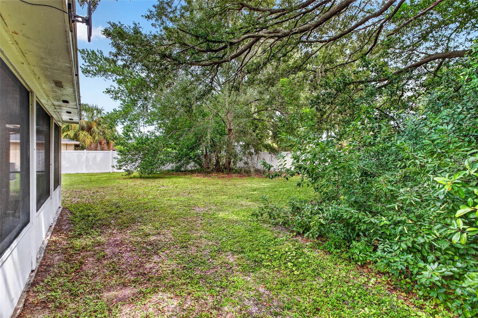 7220 WOODBROOK DR — photo 30