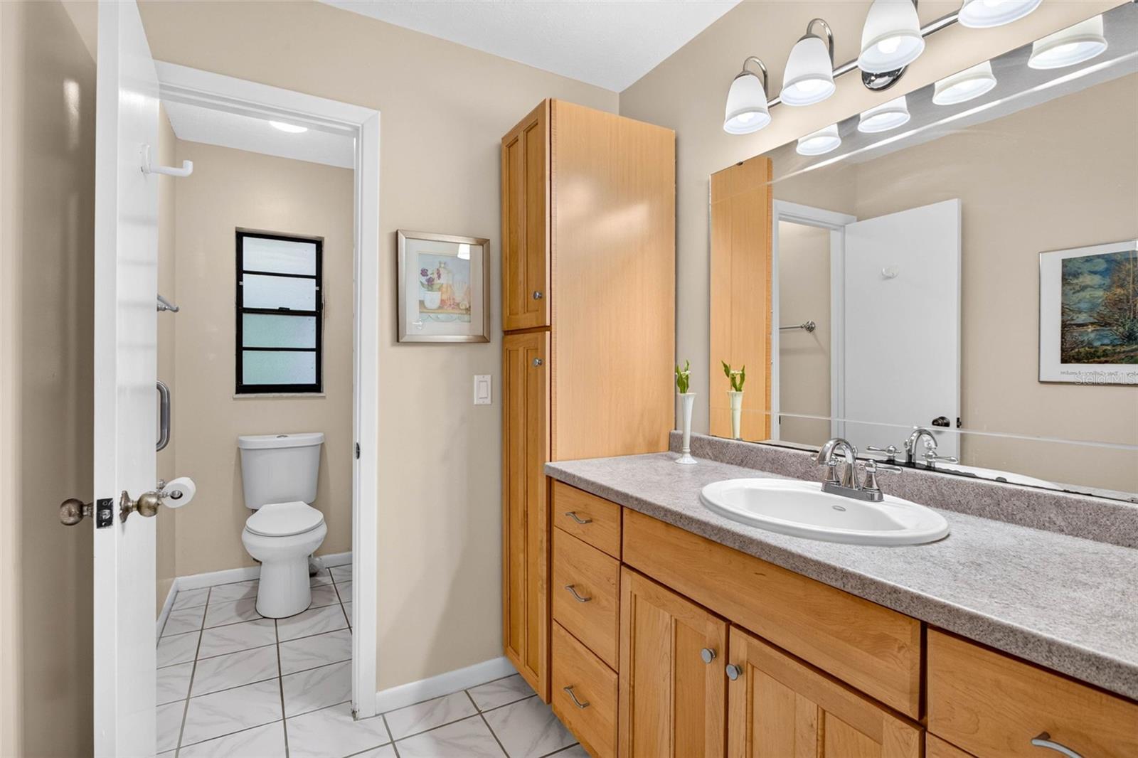 7220 WOODBROOK DR — photo 18