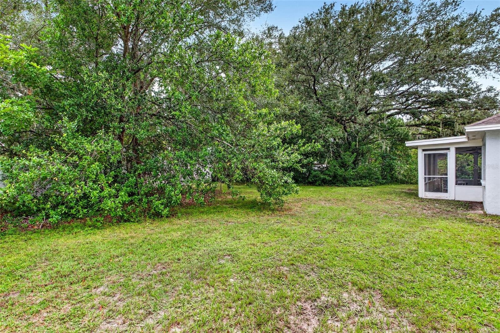 7220 WOODBROOK DR — photo 28