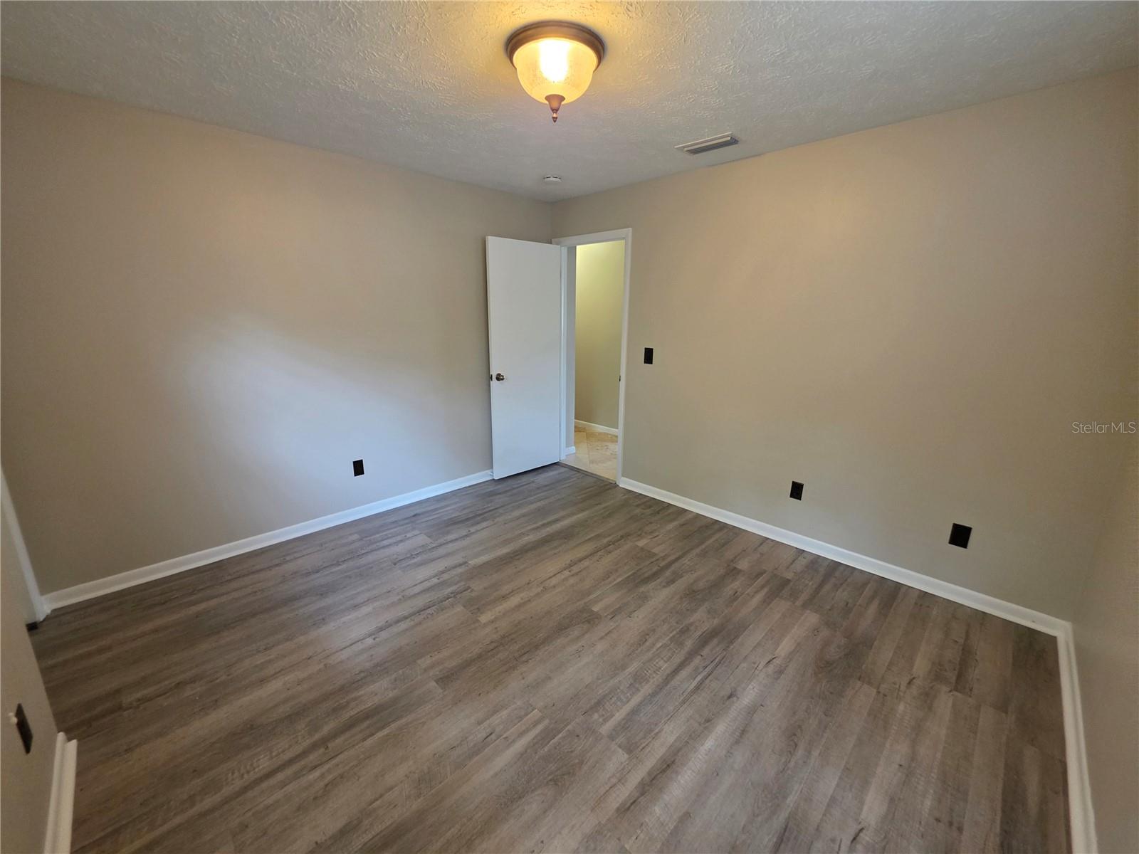 3204 COUNTRY SIDE ST — photo 18