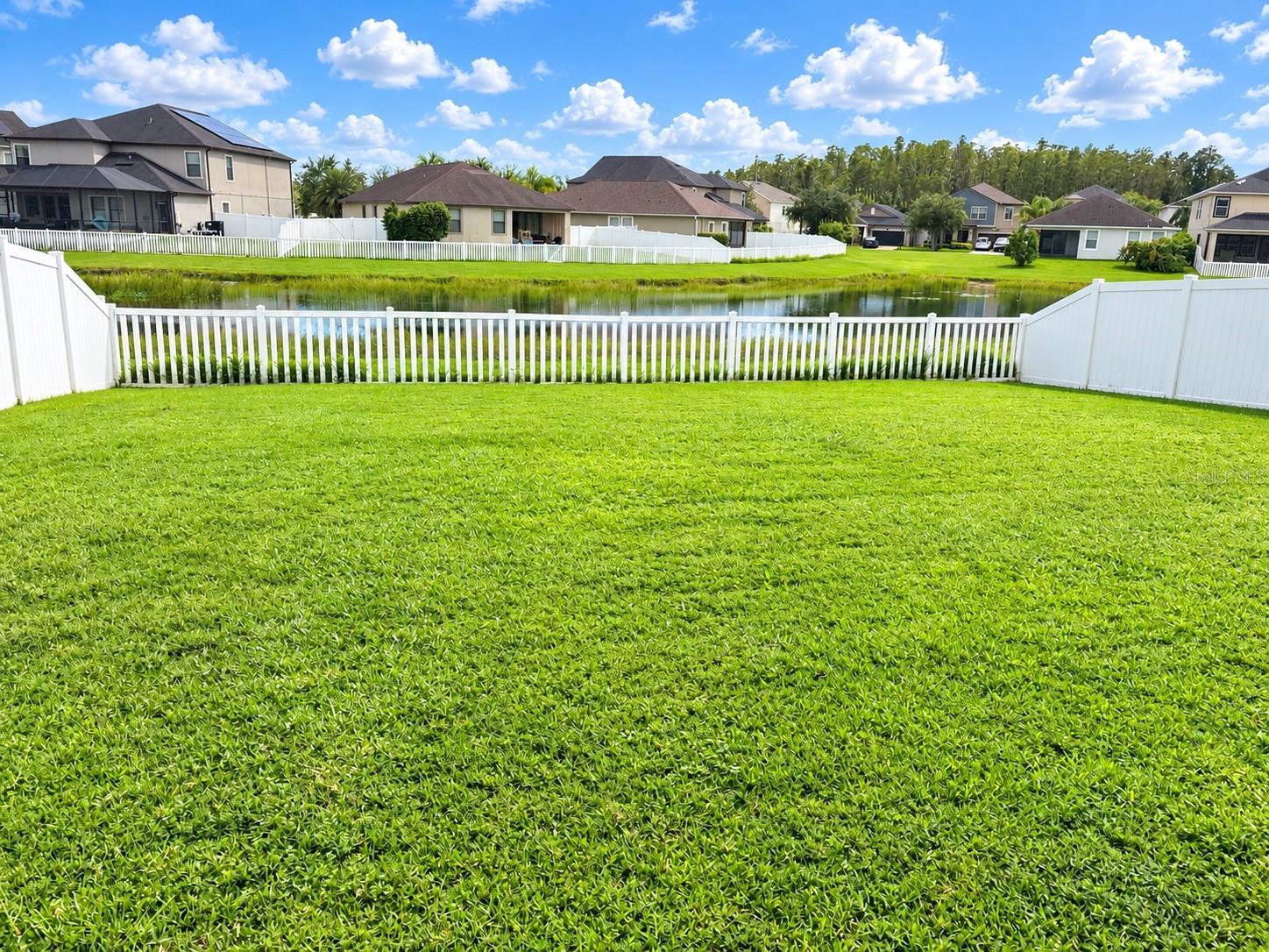 19421 PADDOCK VIEW DR — photo 32