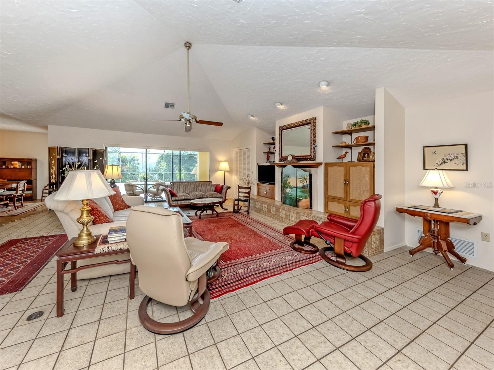 1250 WATERSIDE LN — photo 3
