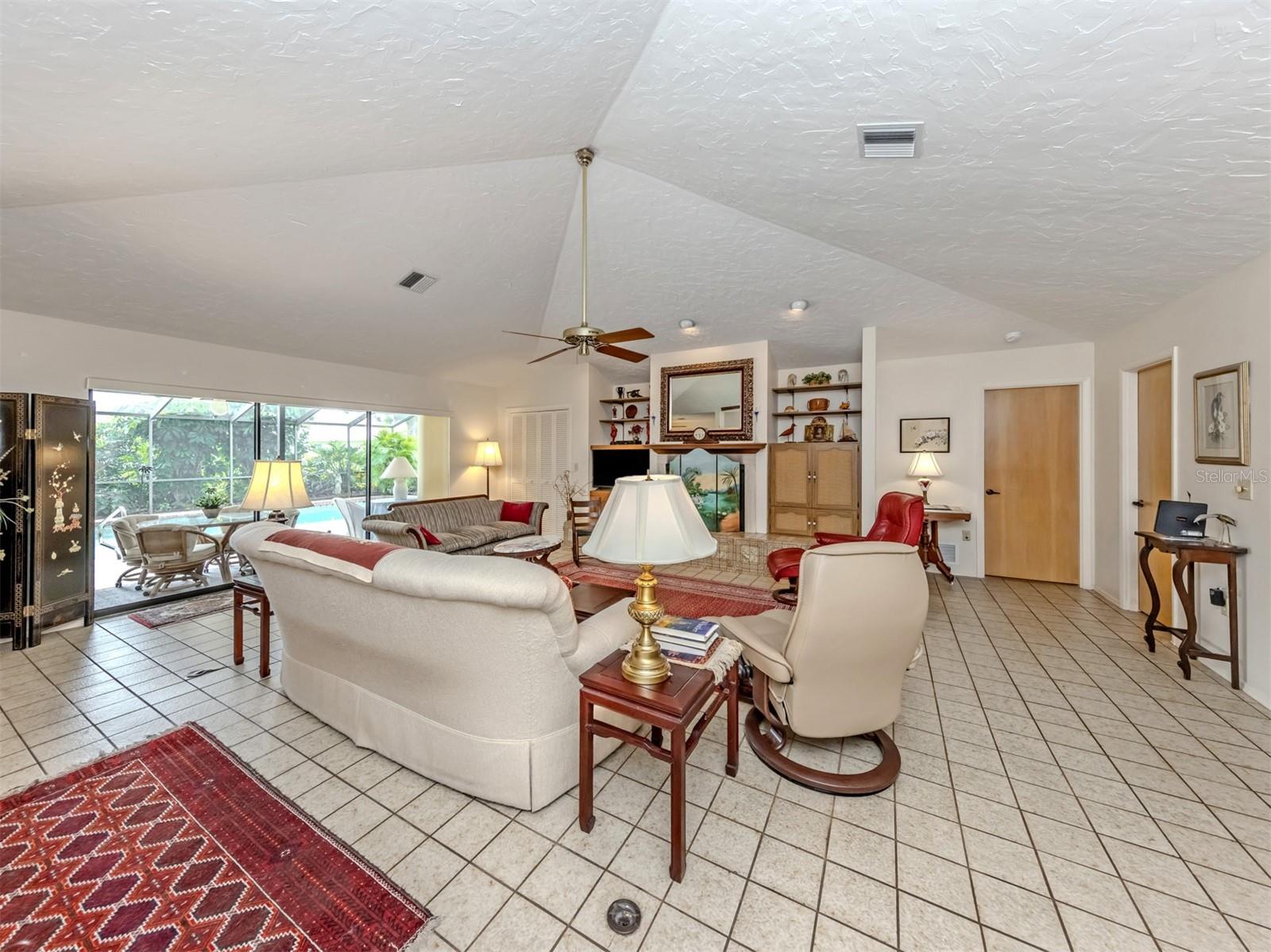 1250 WATERSIDE LN — photo 5