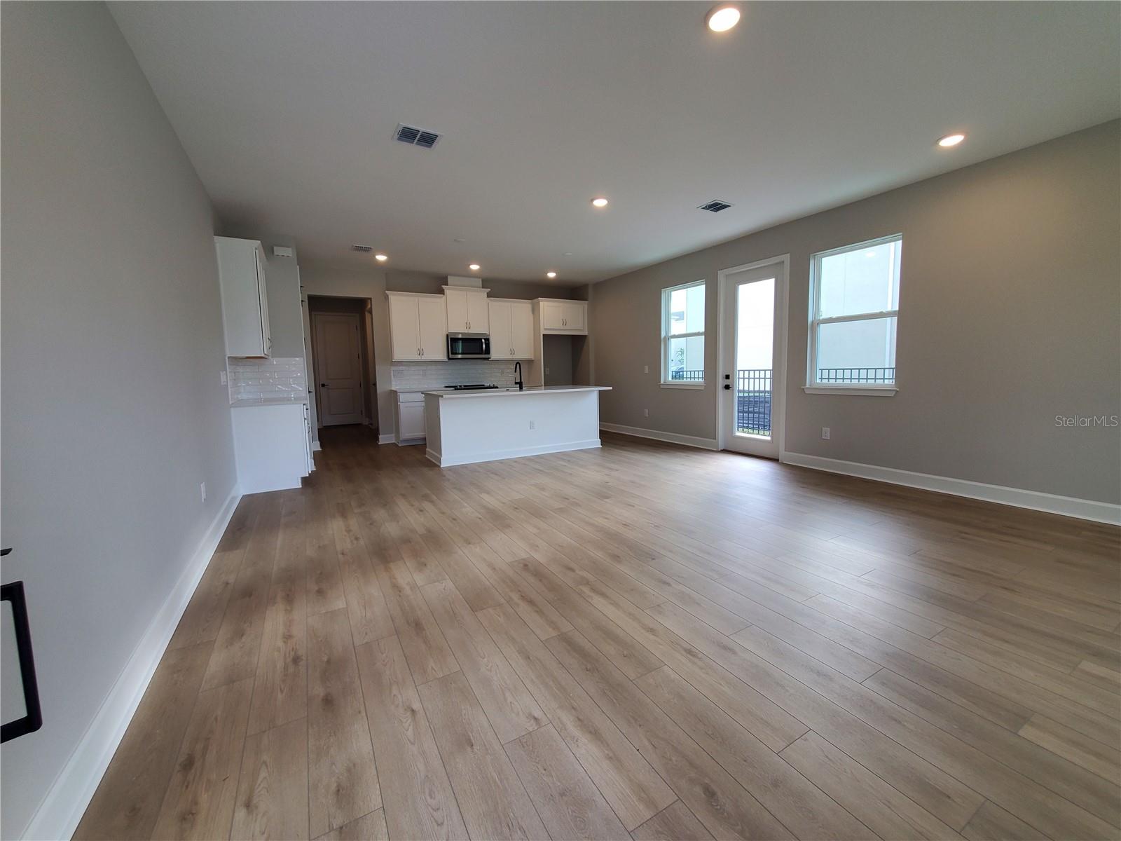 2051 AMELIA BAY PL — photo 4