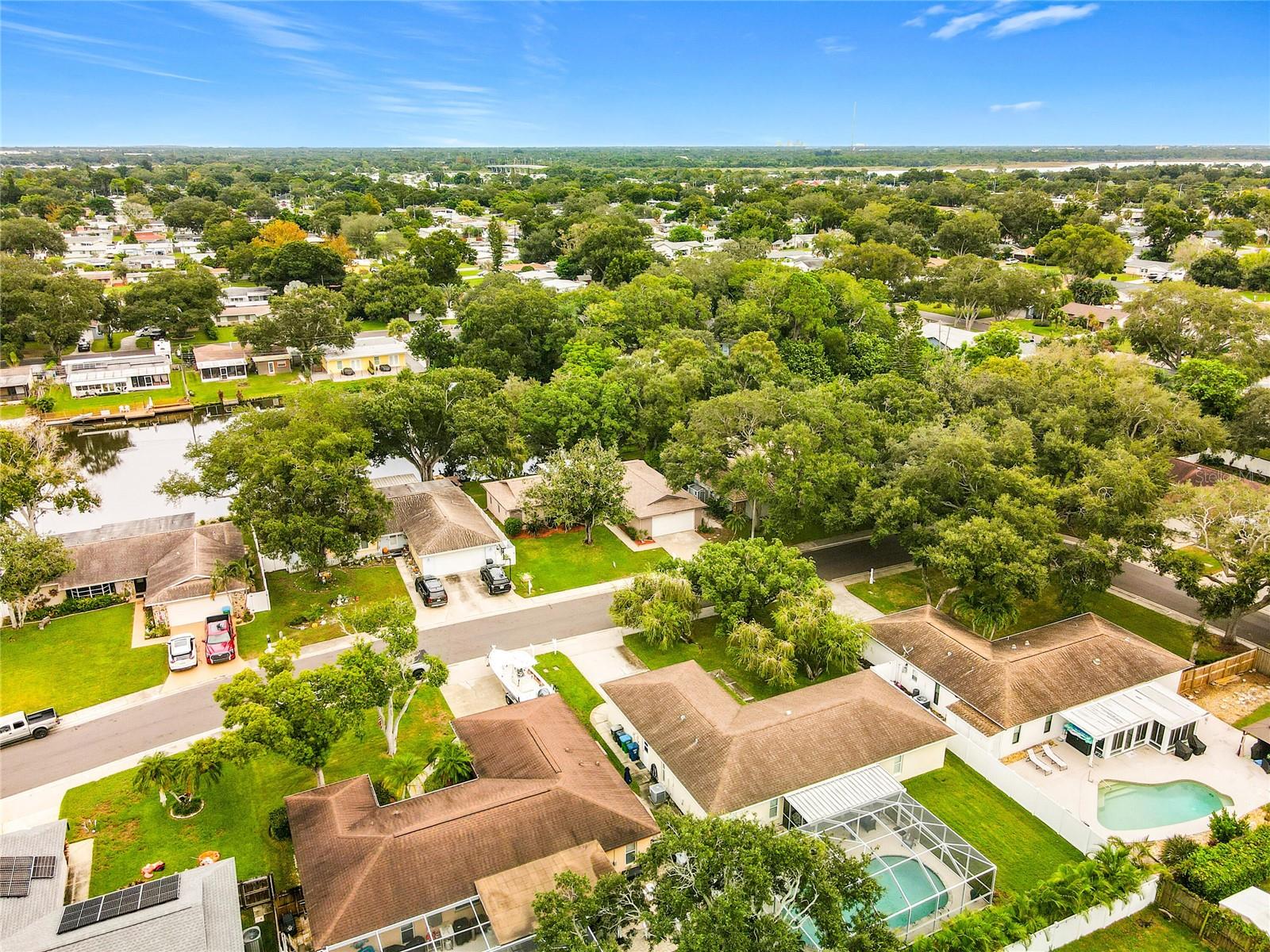 10617 SEMINOLE FOREST ST E — photo 32