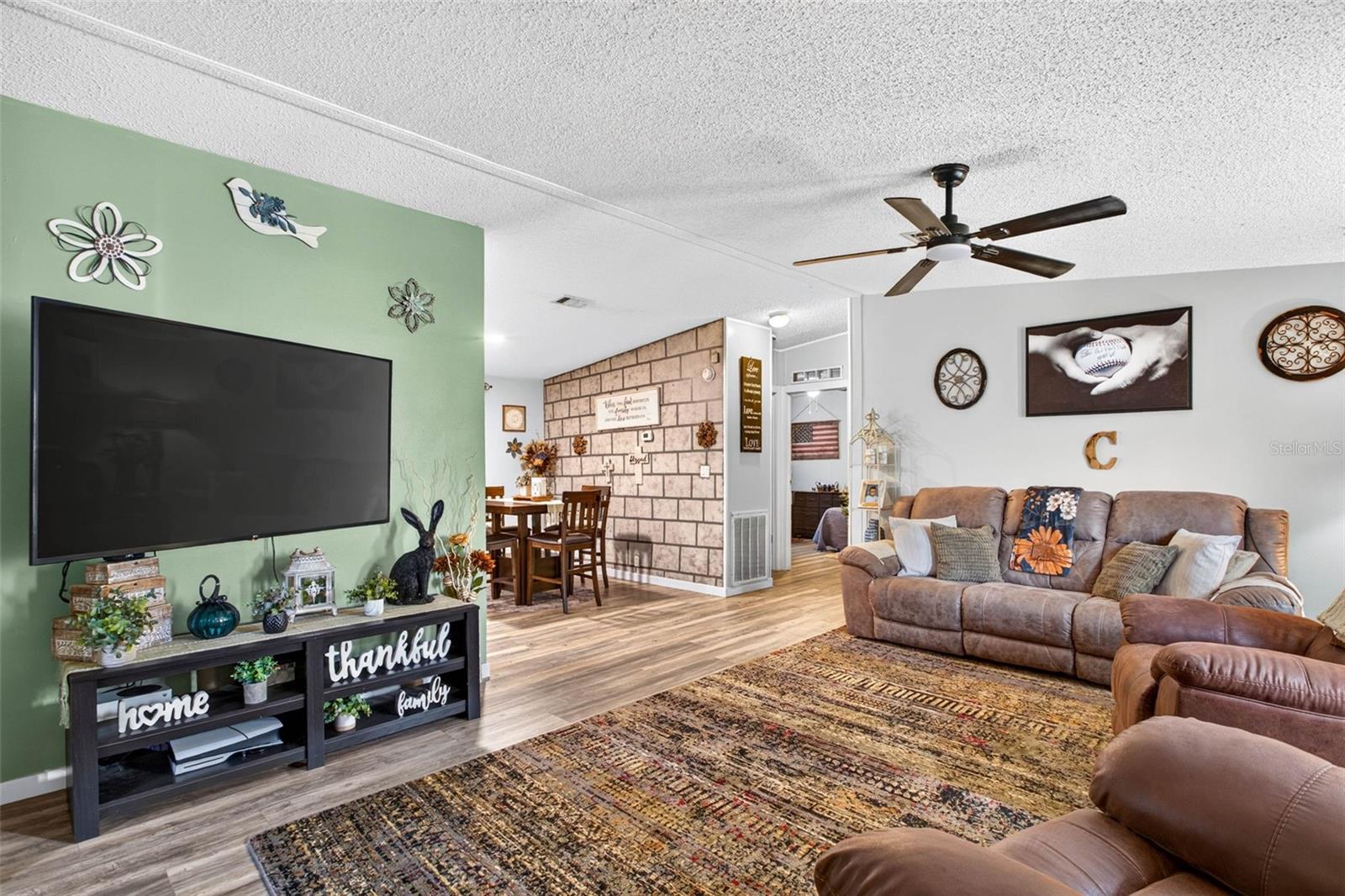 39607 LOUISE DR — photo 4