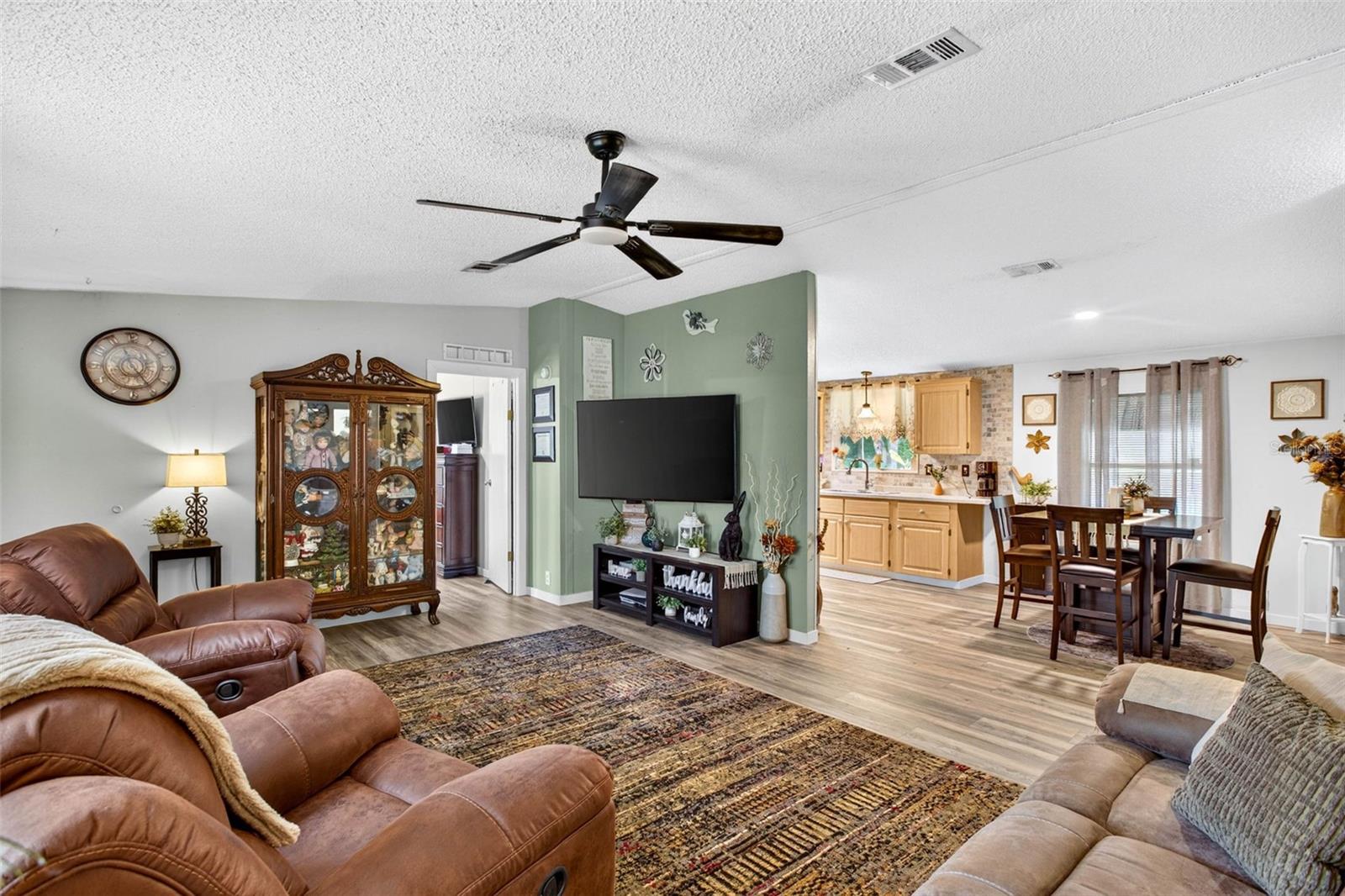 39607 LOUISE DR — photo 7