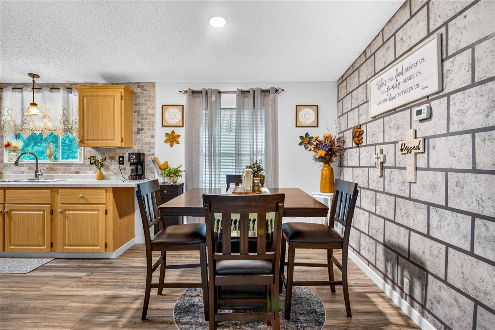 39607 LOUISE DR — photo 9