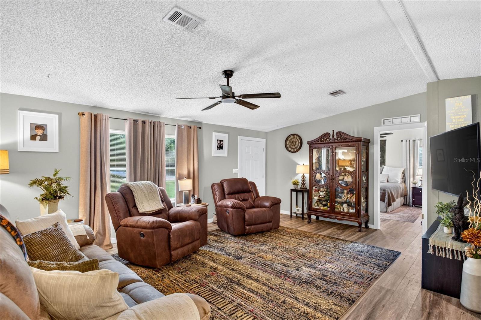 39607 LOUISE DR — photo 8