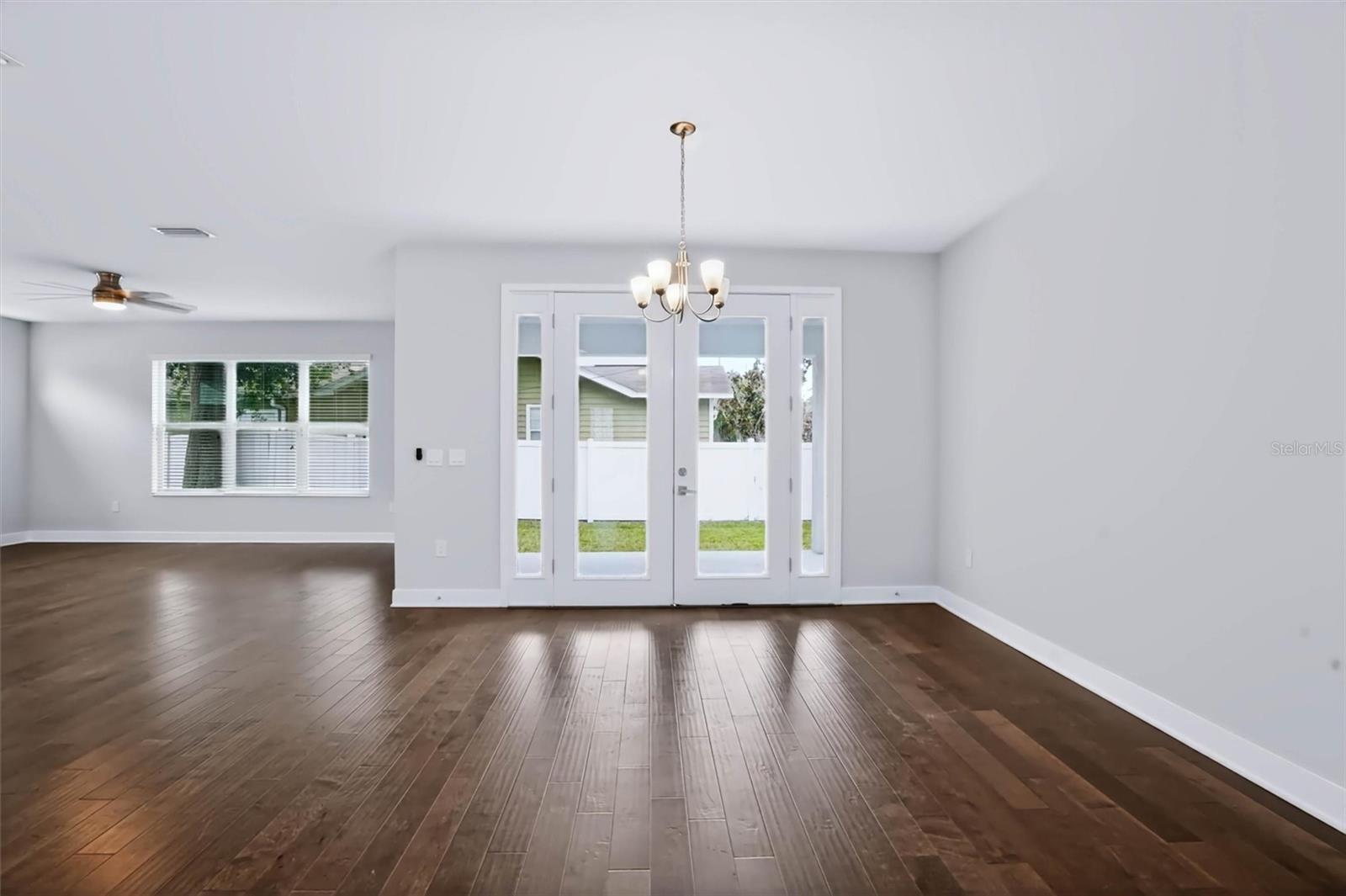 3022 W GRAY ST — photo 9