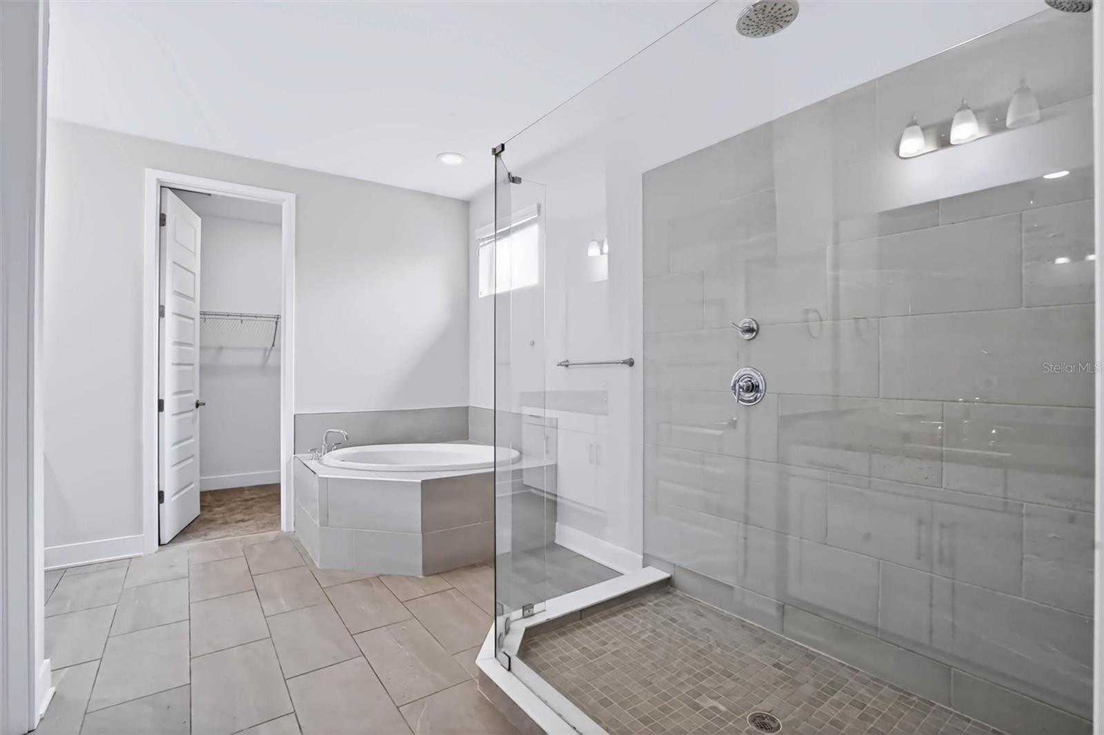 3022 W GRAY ST — photo 30