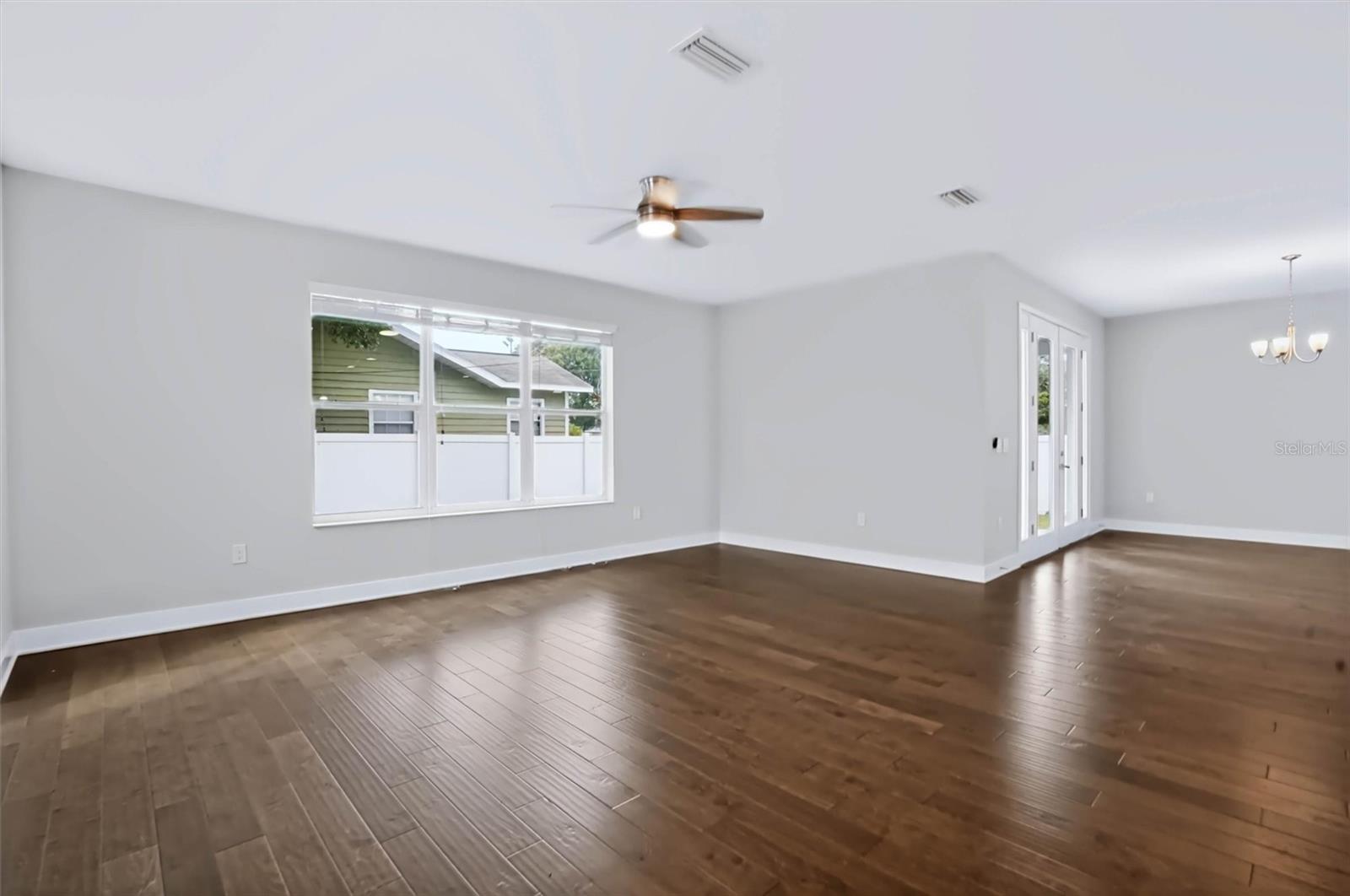 3022 W GRAY ST — photo 25