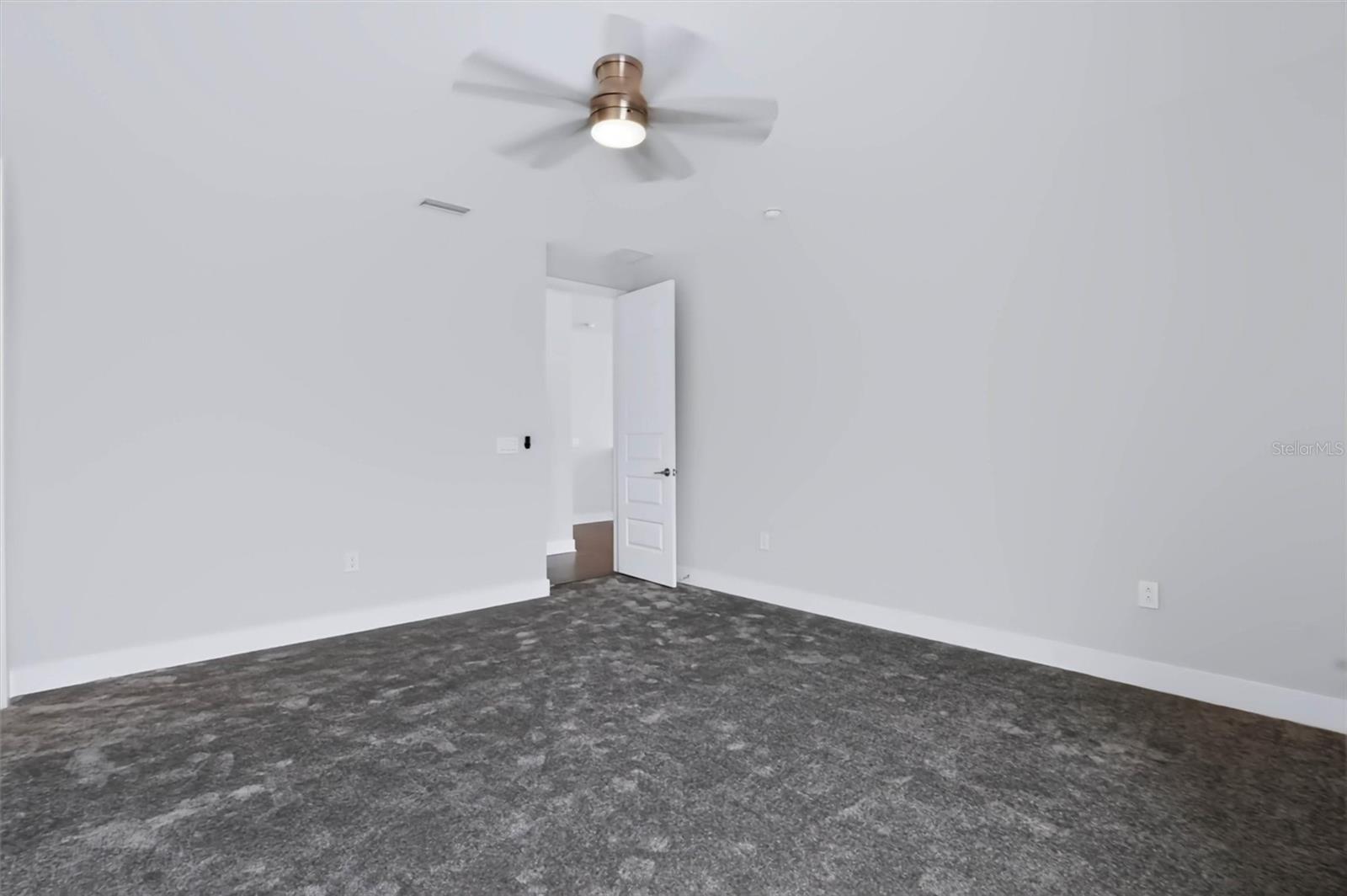 3022 W GRAY ST — photo 36