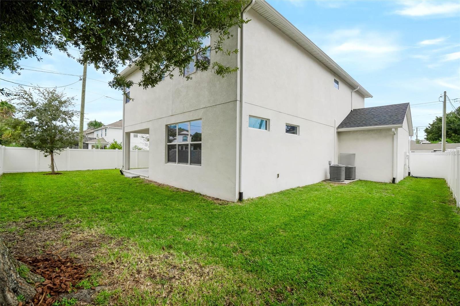 3022 W GRAY ST — photo 46