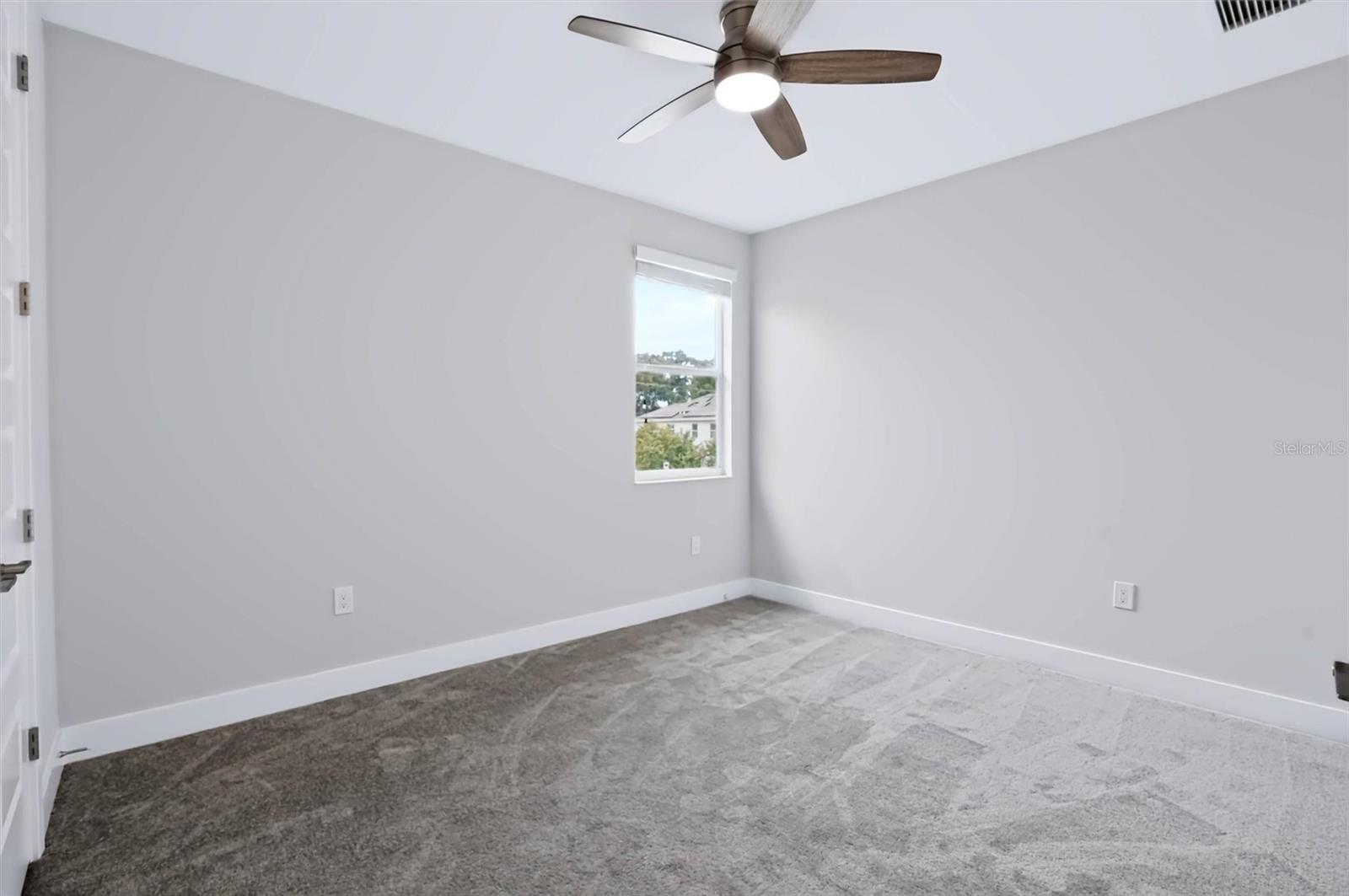 3022 W GRAY ST — photo 38