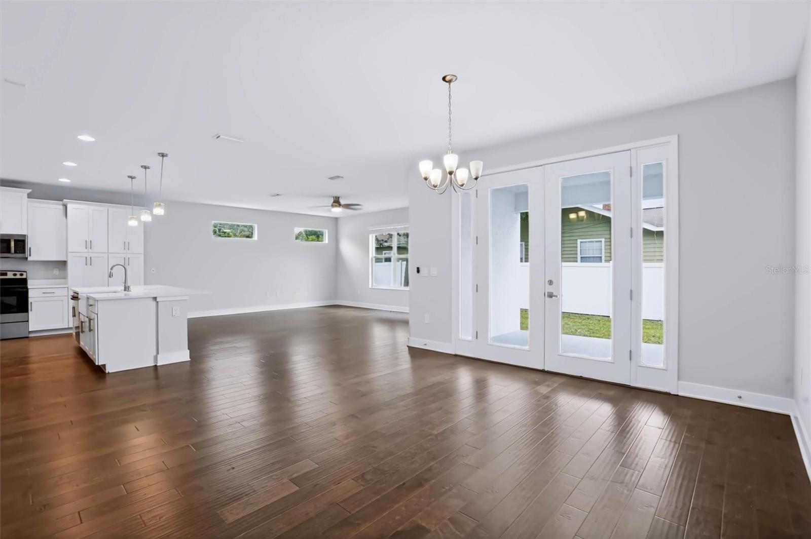3022 W GRAY ST — photo 10