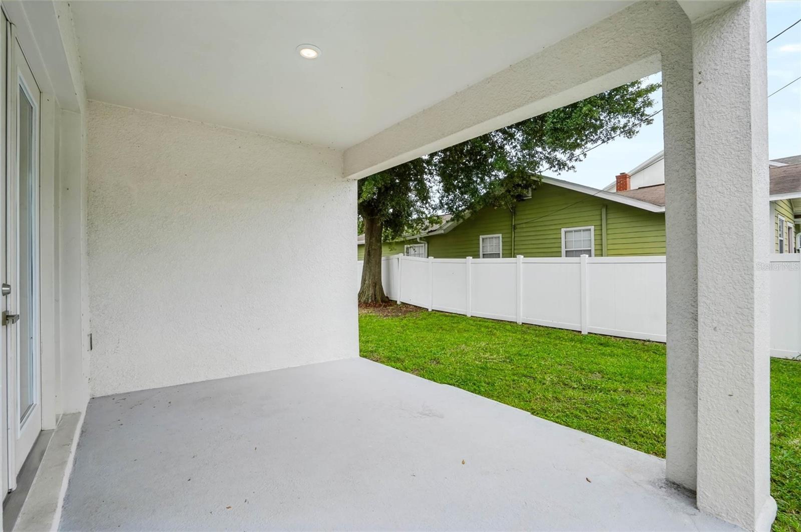 3022 W GRAY ST — photo 42