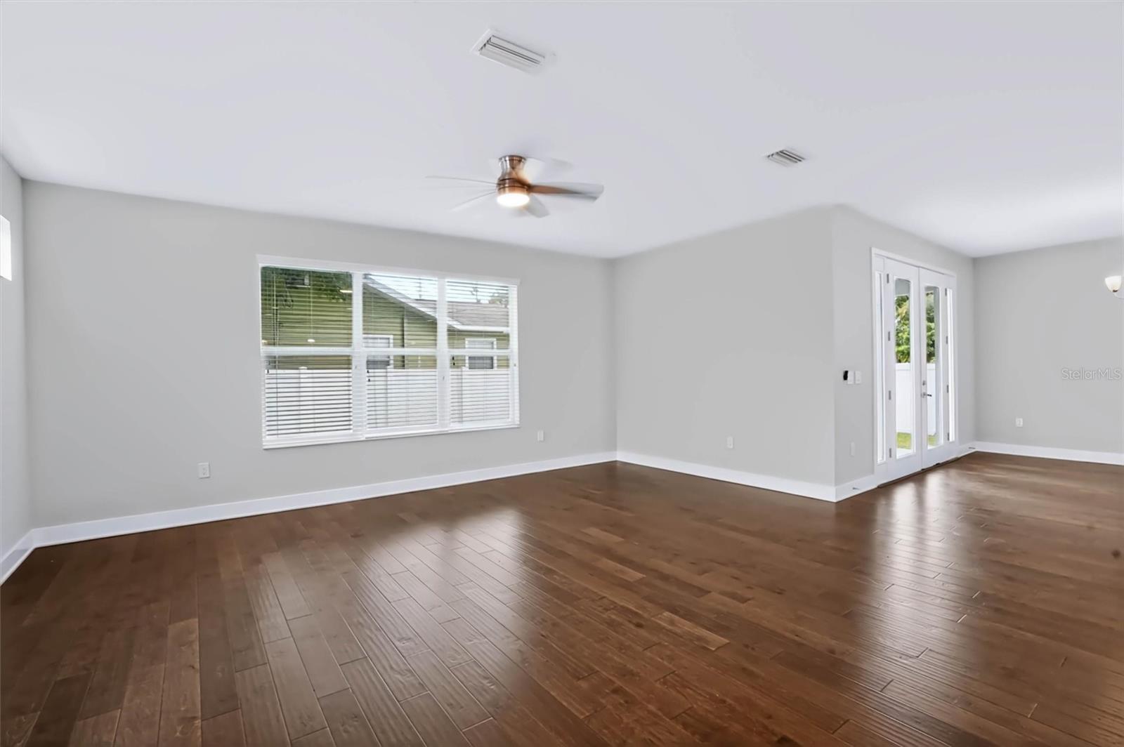 3022 W GRAY ST — photo 18