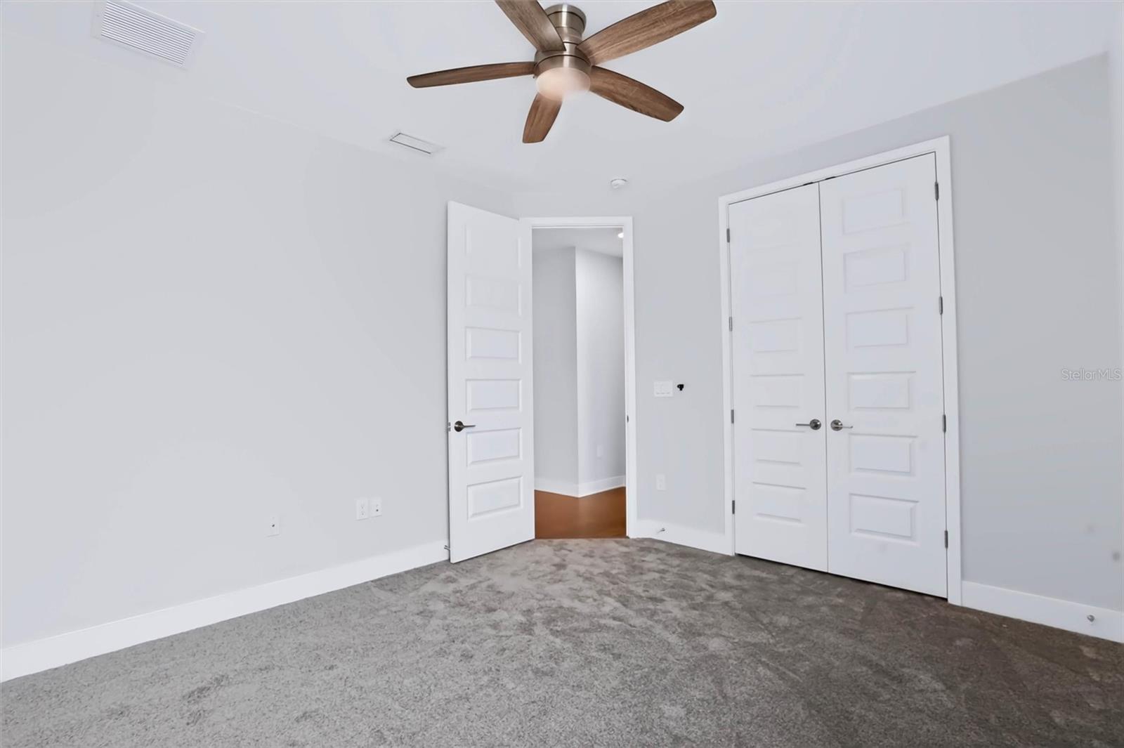 3022 W GRAY ST — photo 39