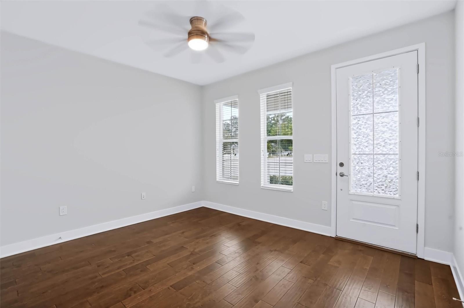 3022 W GRAY ST — photo 5