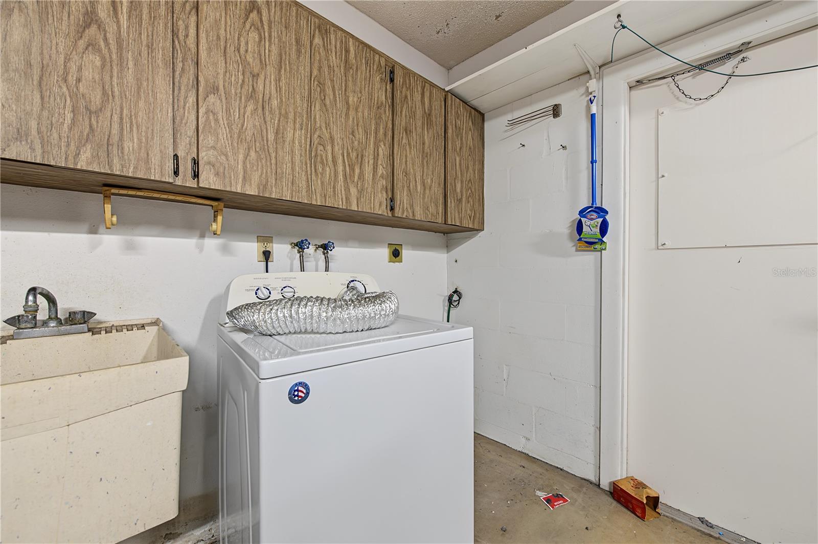 8210 LORA DEL RIO DR — photo 17