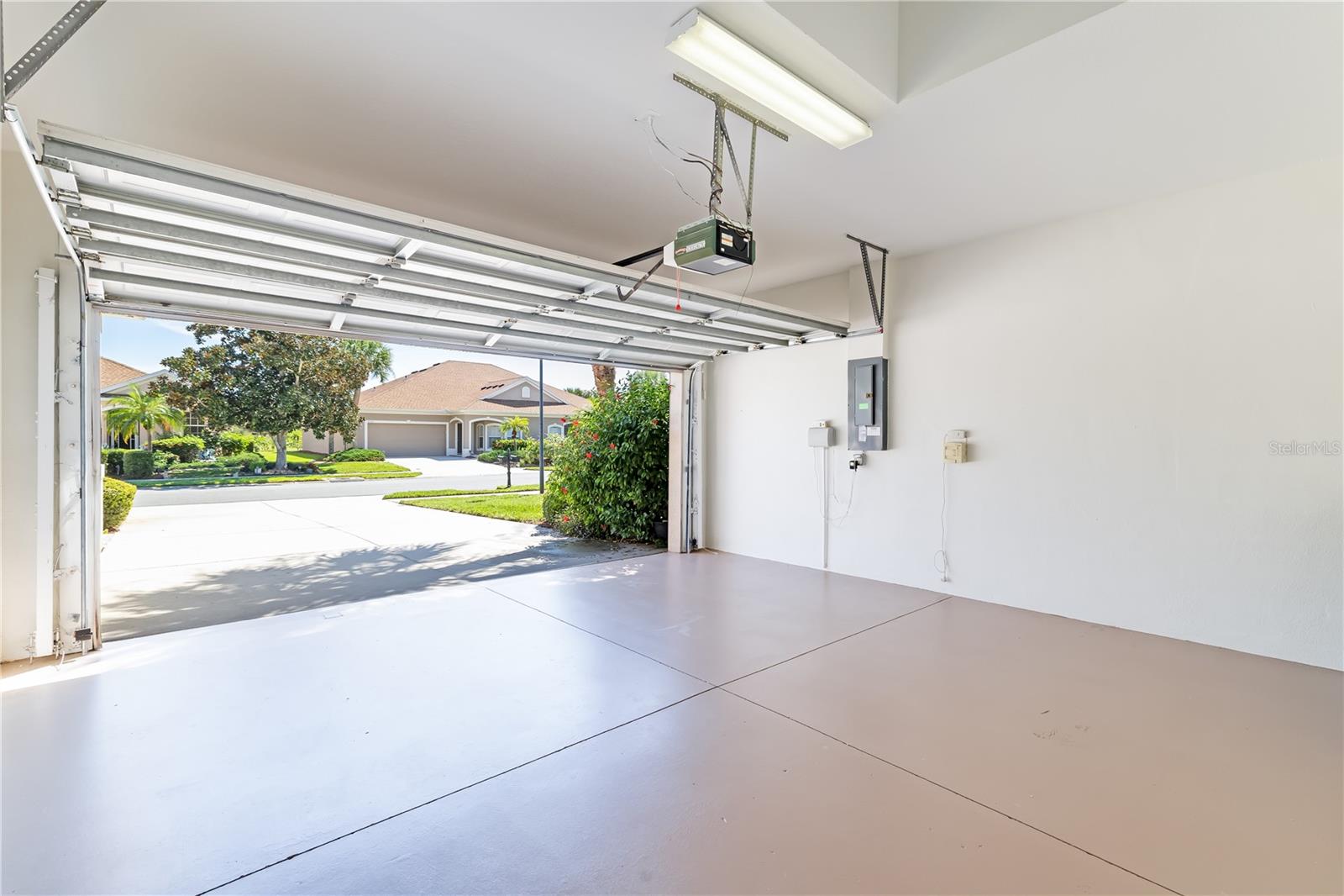 4177 LENOX BLVD — photo 44
