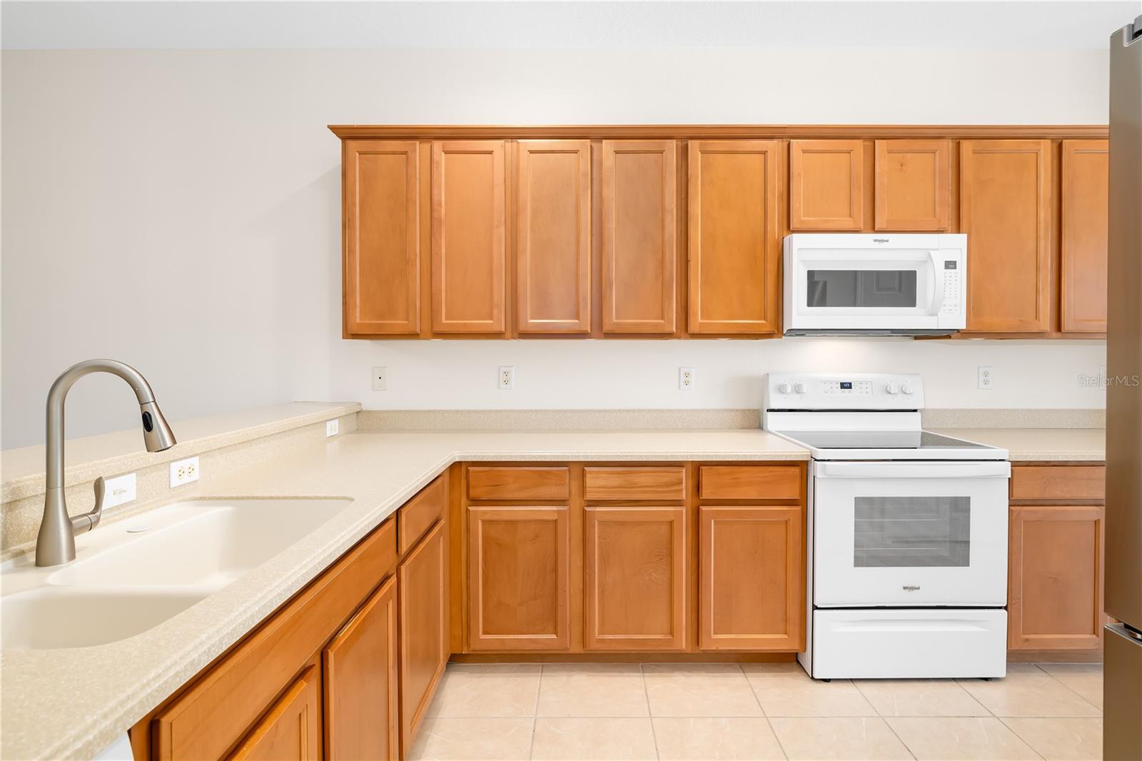 4177 LENOX BLVD — photo 18