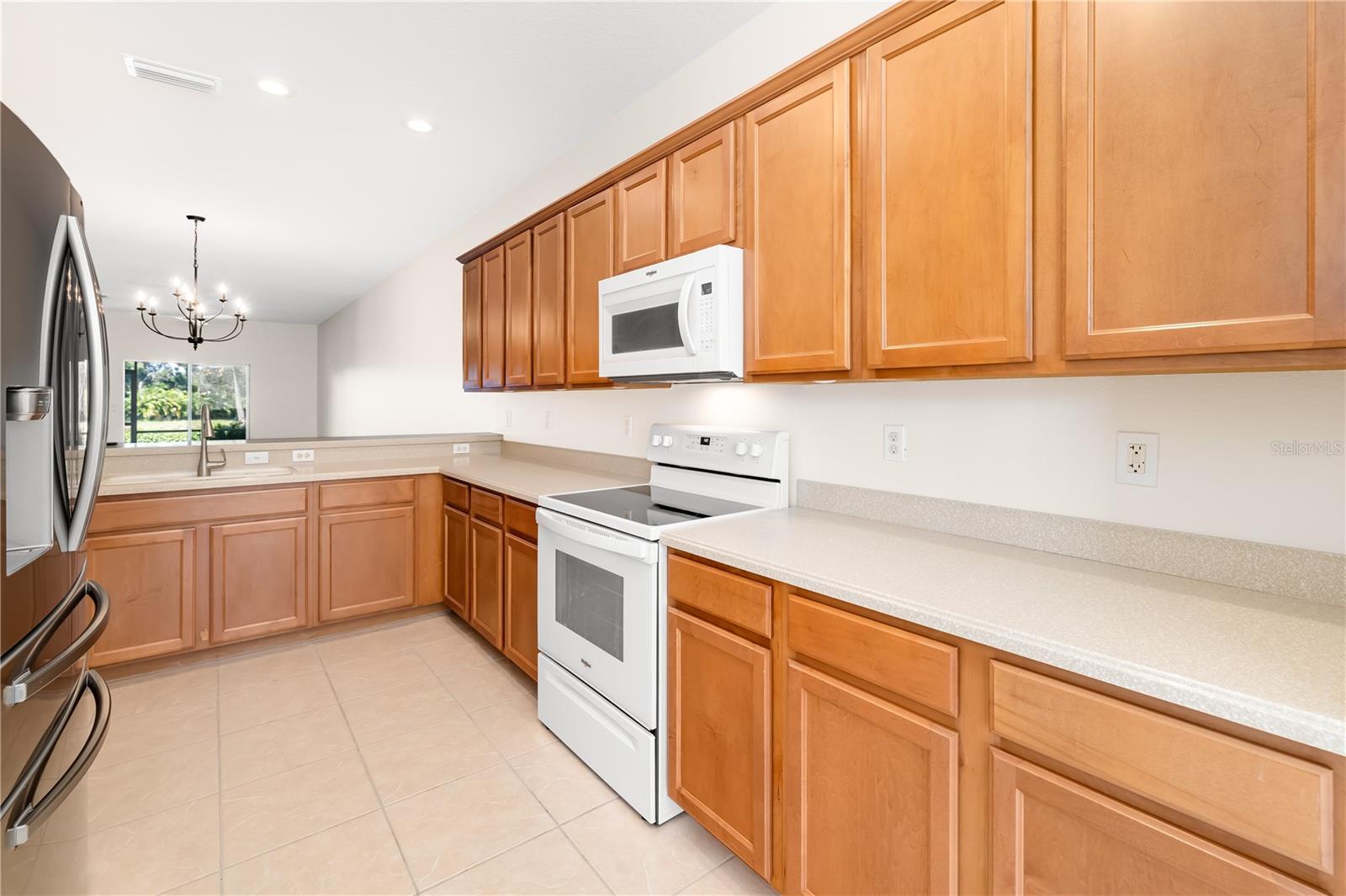 4177 LENOX BLVD — photo 17
