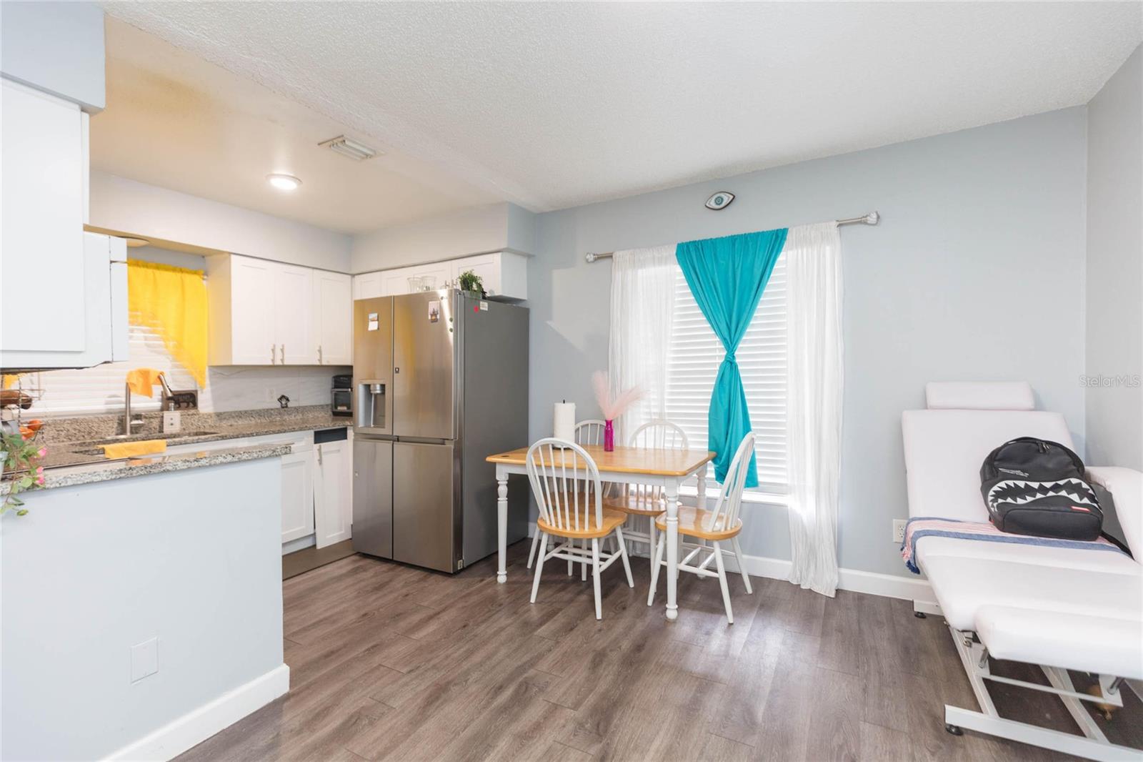 1718 E MULBERRY DR — photo 33