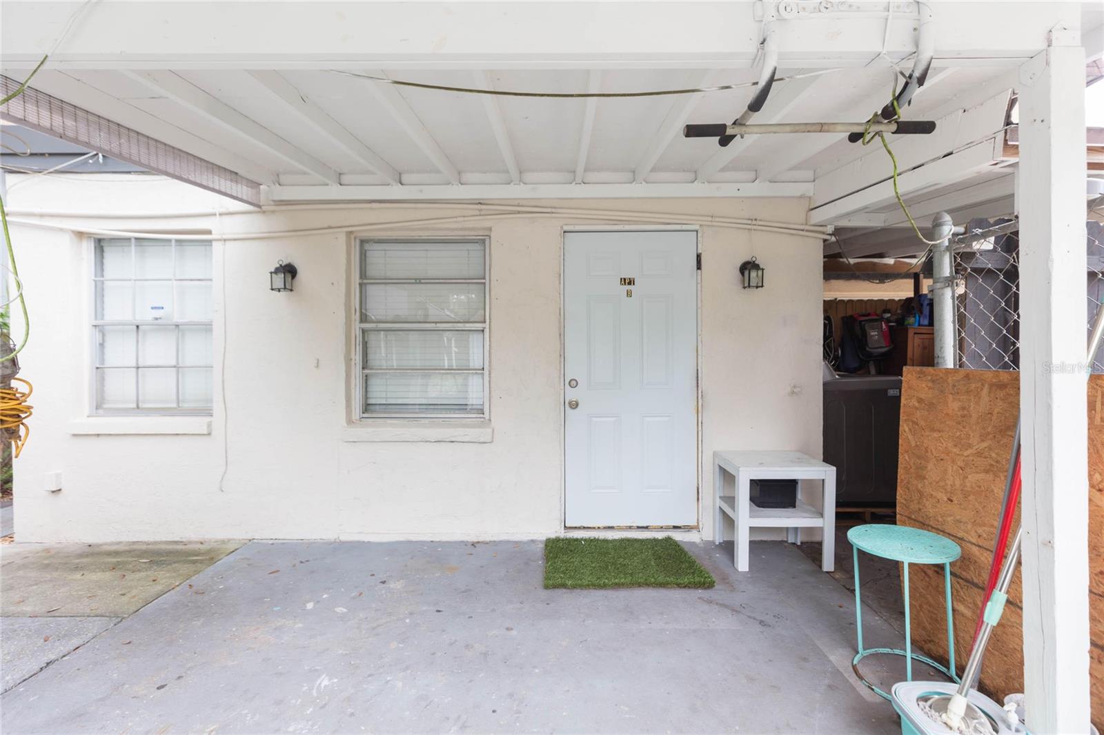 1718 E MULBERRY DR — photo 28