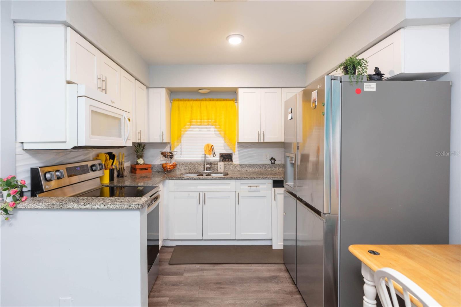 1718 E MULBERRY DR — photo 38