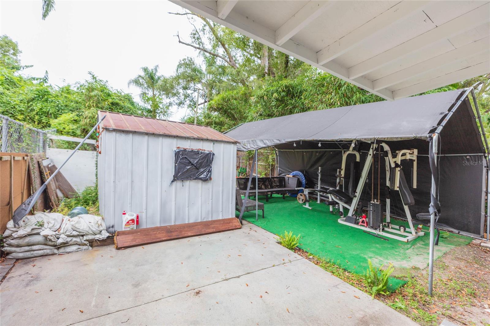 1718 E MULBERRY DR — photo 51