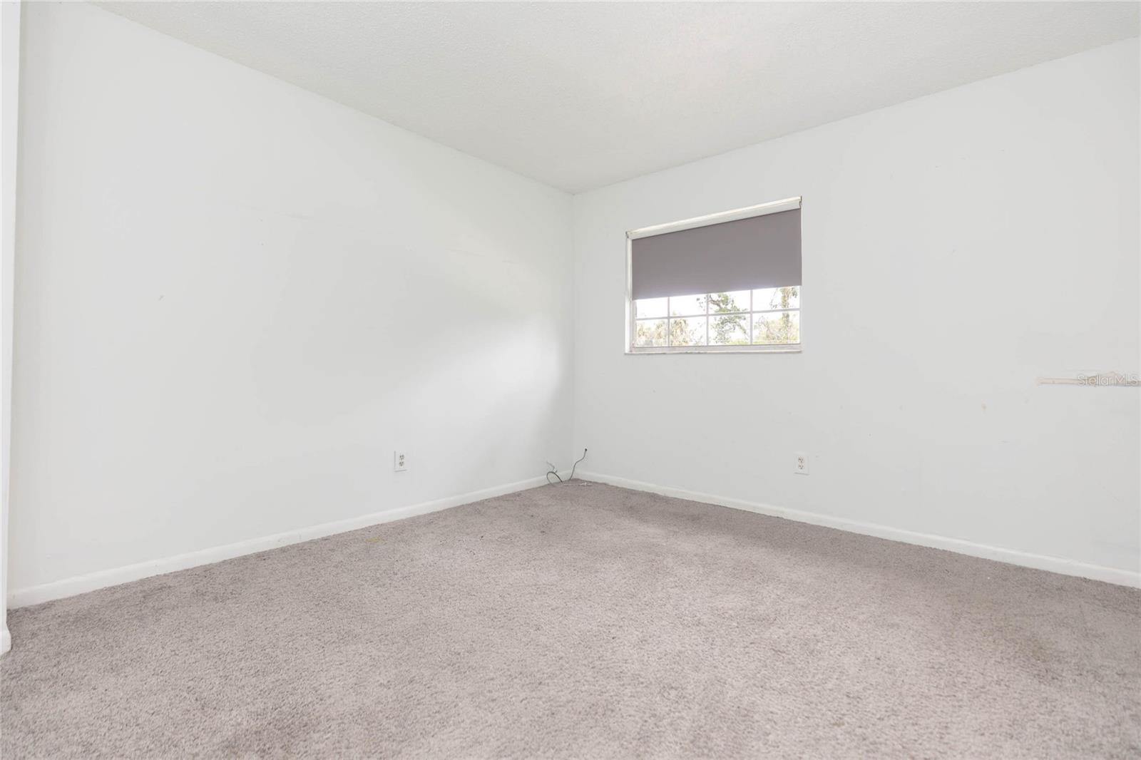 1718 E MULBERRY DR — photo 18