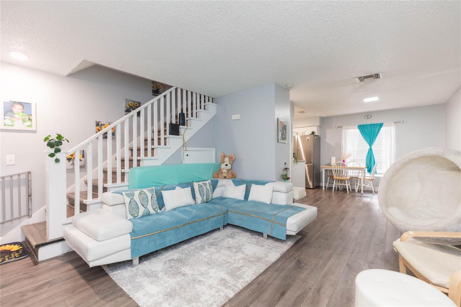 1718 E MULBERRY DR — photo 29