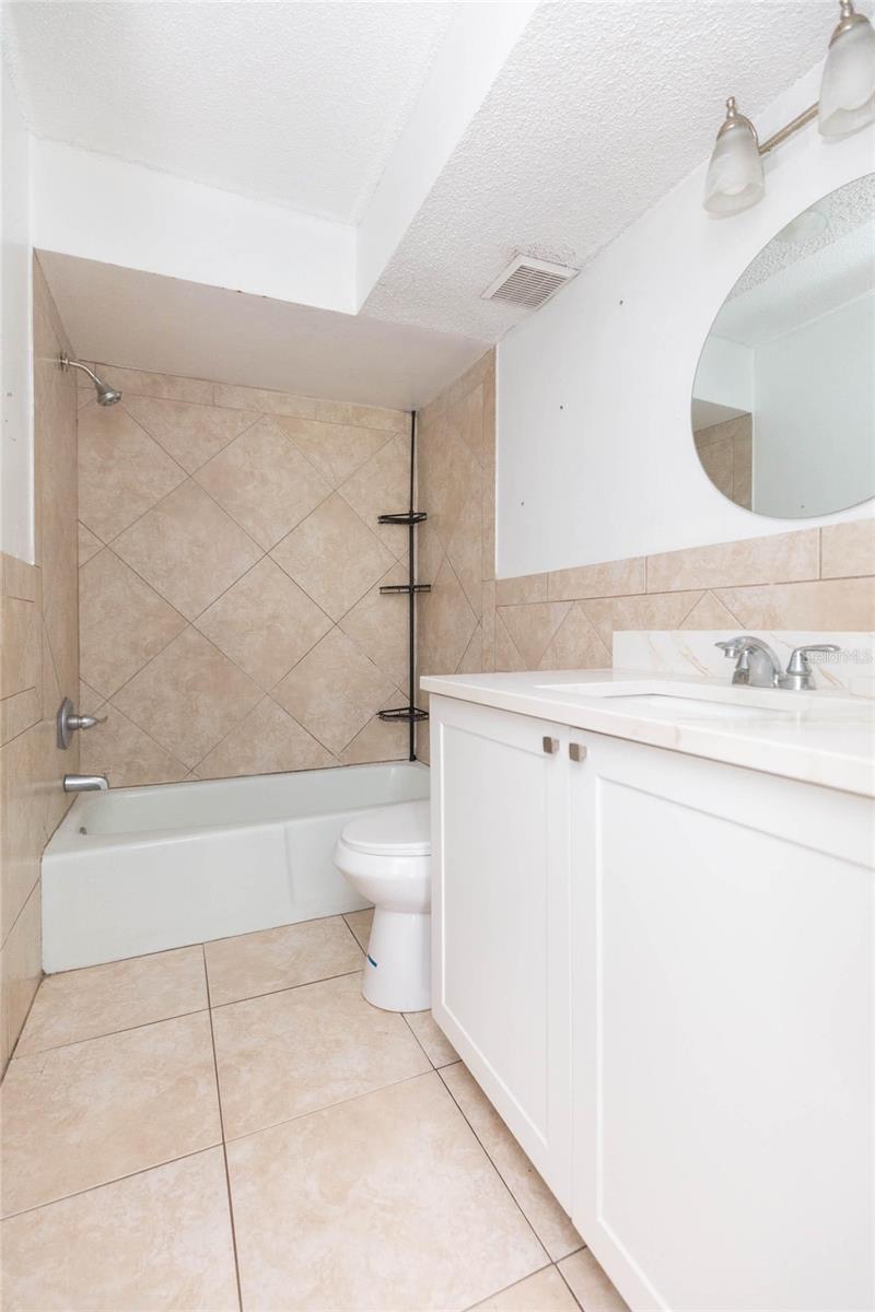 1718 E MULBERRY DR — photo 22