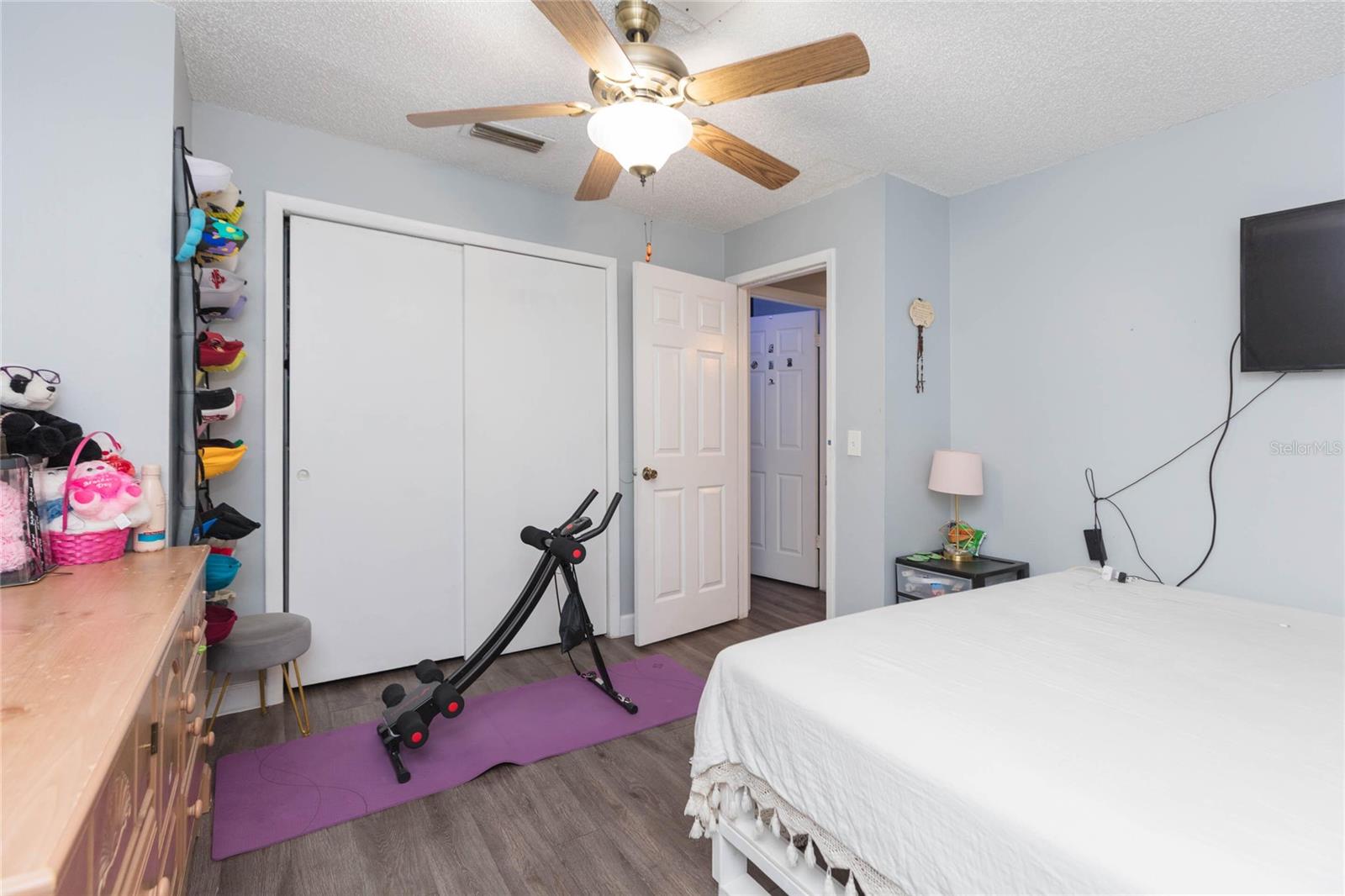 1718 E MULBERRY DR — photo 42