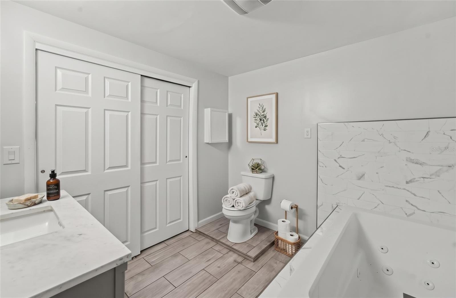5818 BAKER RD — photo 9
