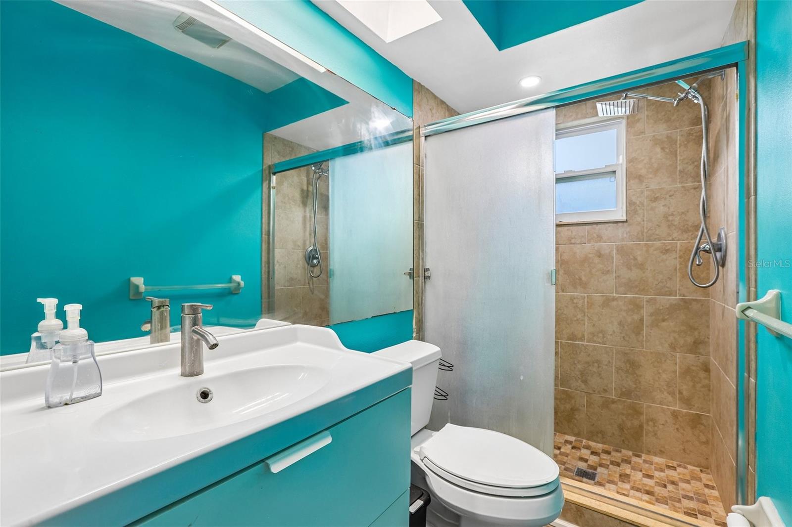2310 LISTON CIR — photo 12