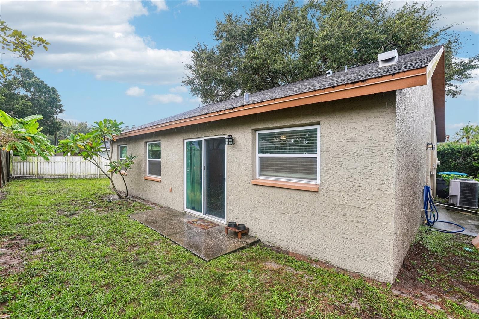 2310 LISTON CIR — photo 17
