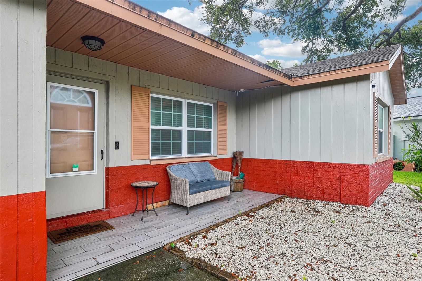 2310 LISTON CIR — photo 2