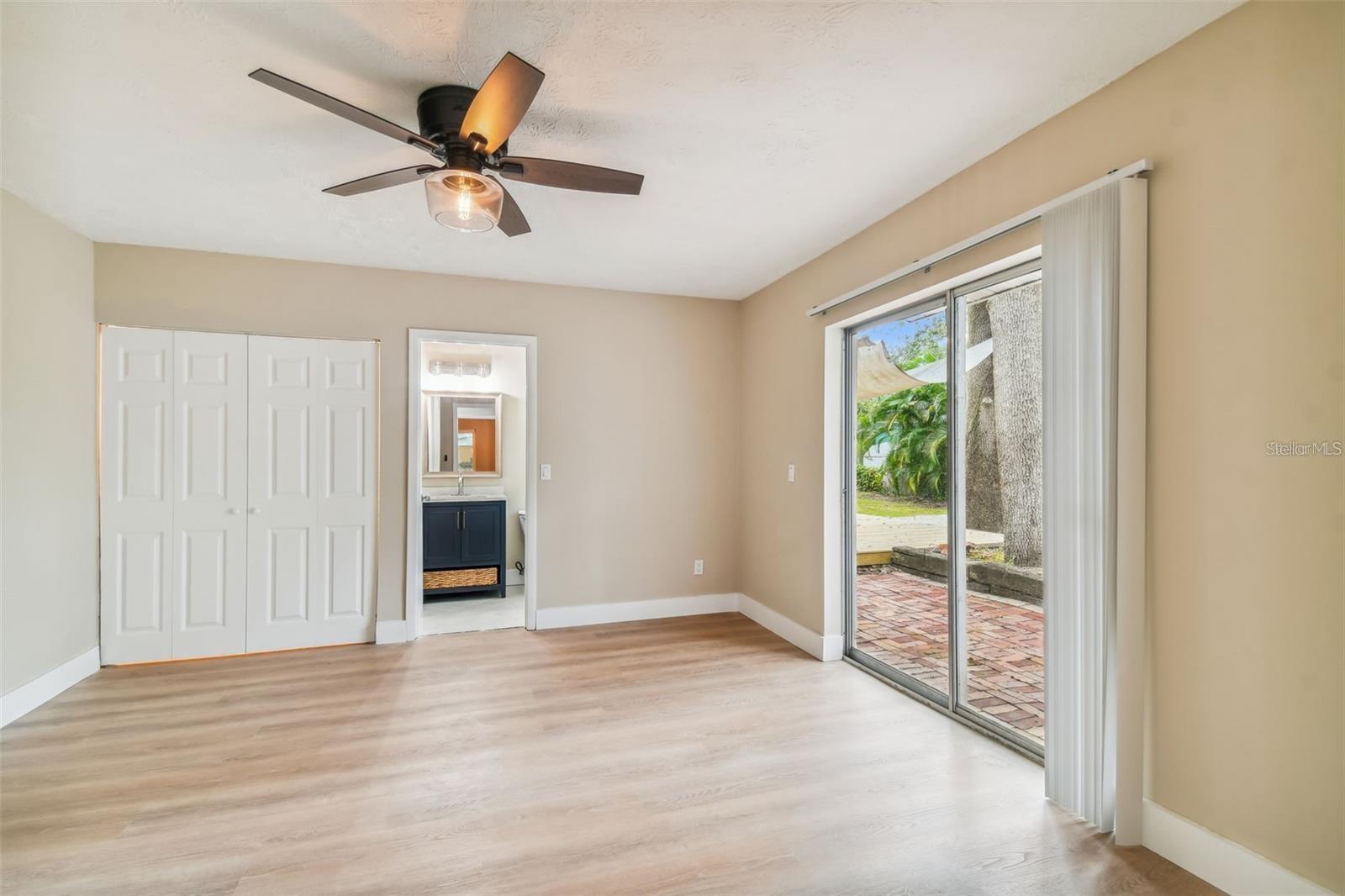 1717 W ELDRED DR — photo 12
